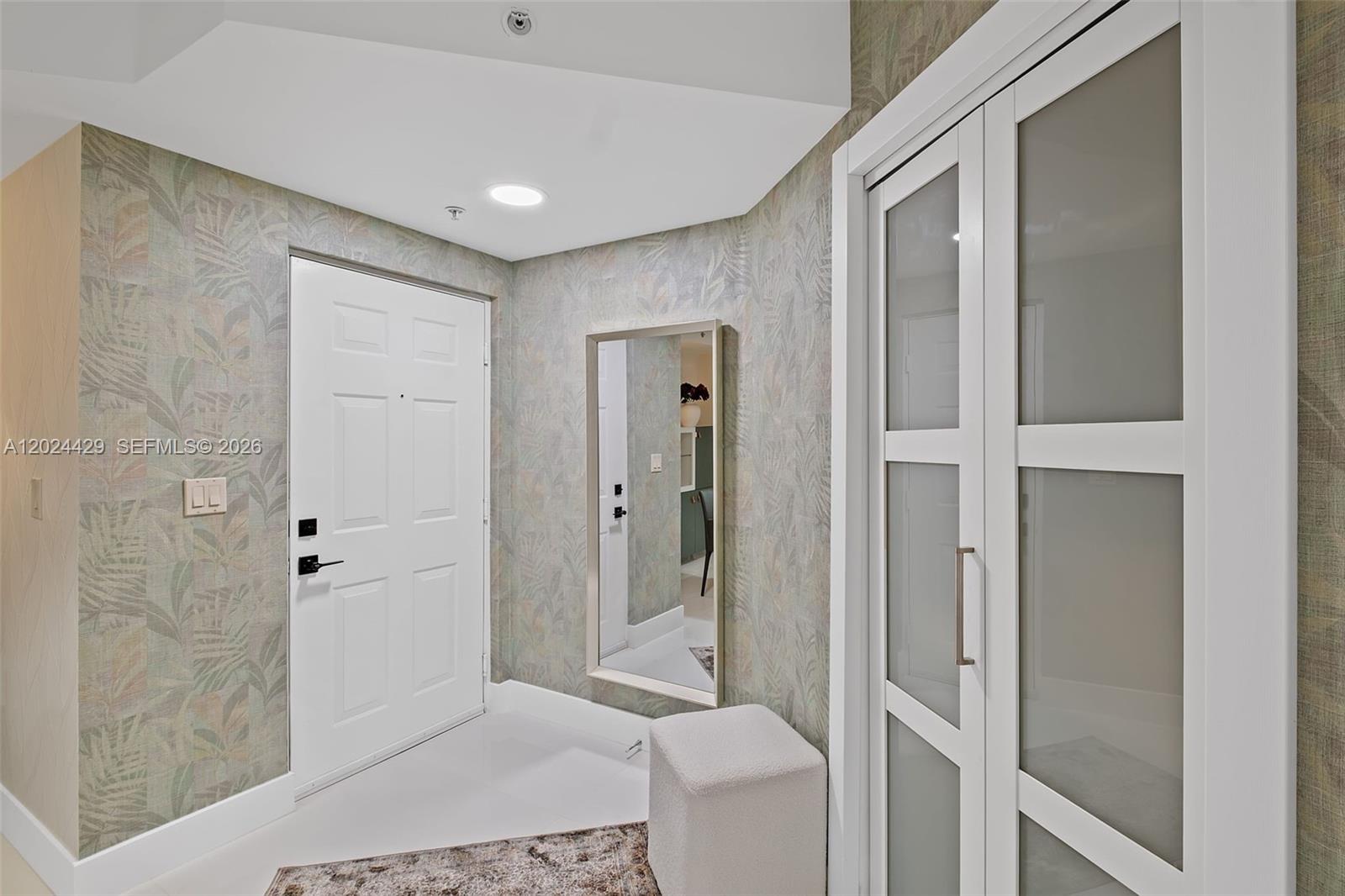 PORTO BELLAGIO CONDO - Residential
