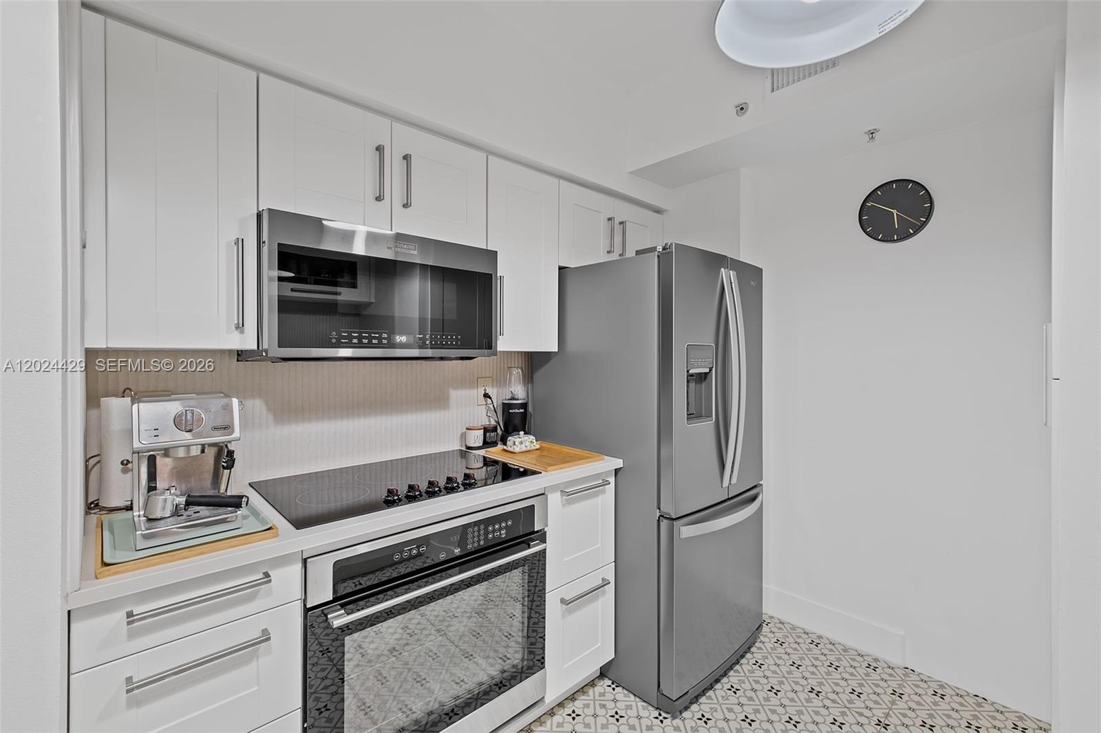 PORTO BELLAGIO CONDO - Residential