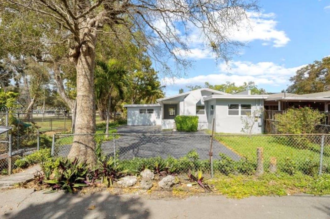 WOODED HILLS ESTATES - Residential Lease