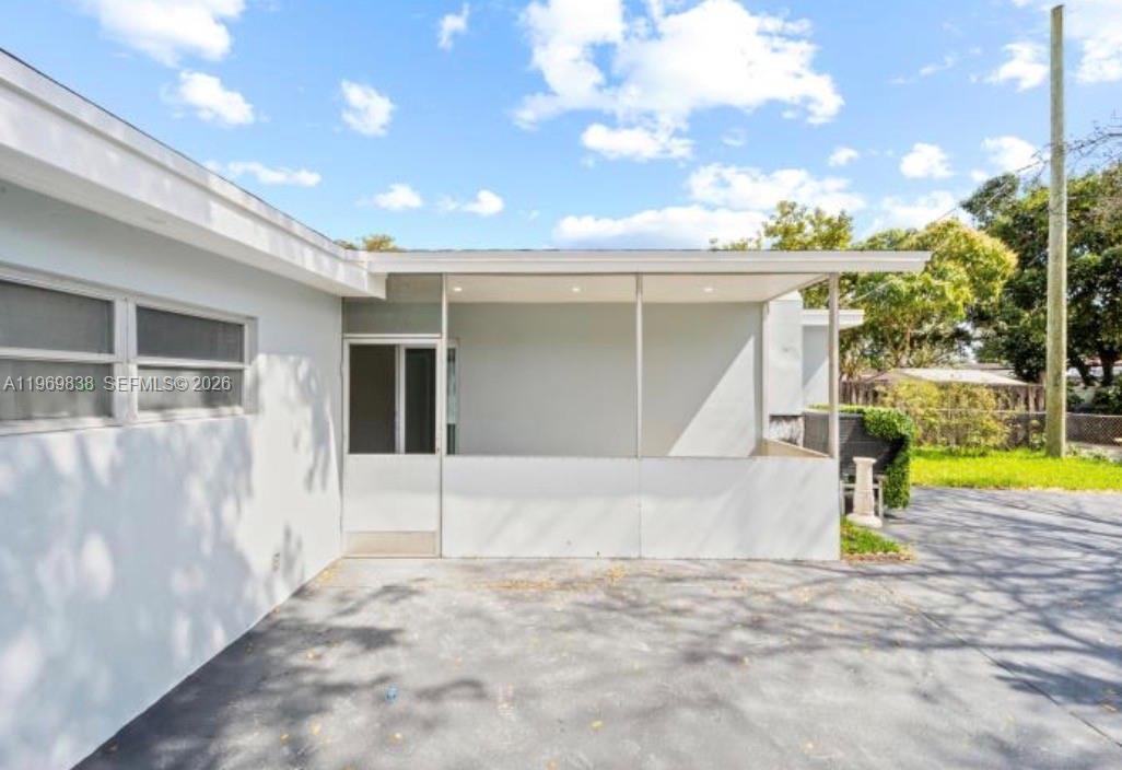 WOODED HILLS ESTATES - Residential Lease