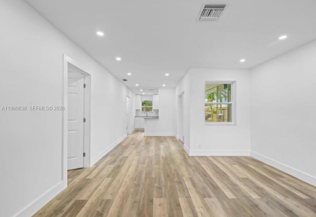 WOODED HILLS ESTATES - Residential Lease