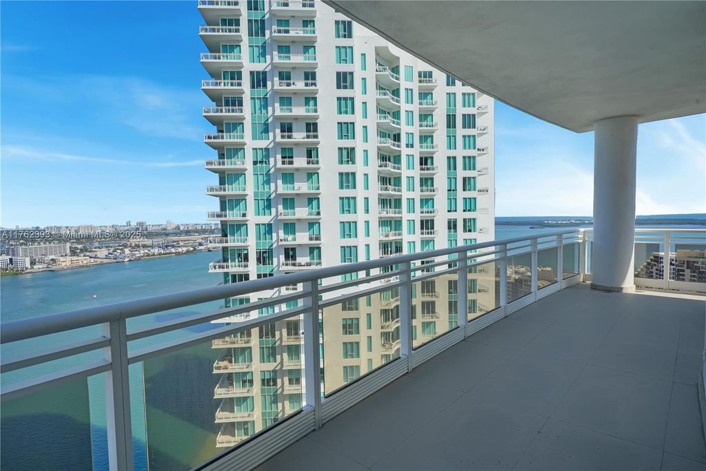listing image 0