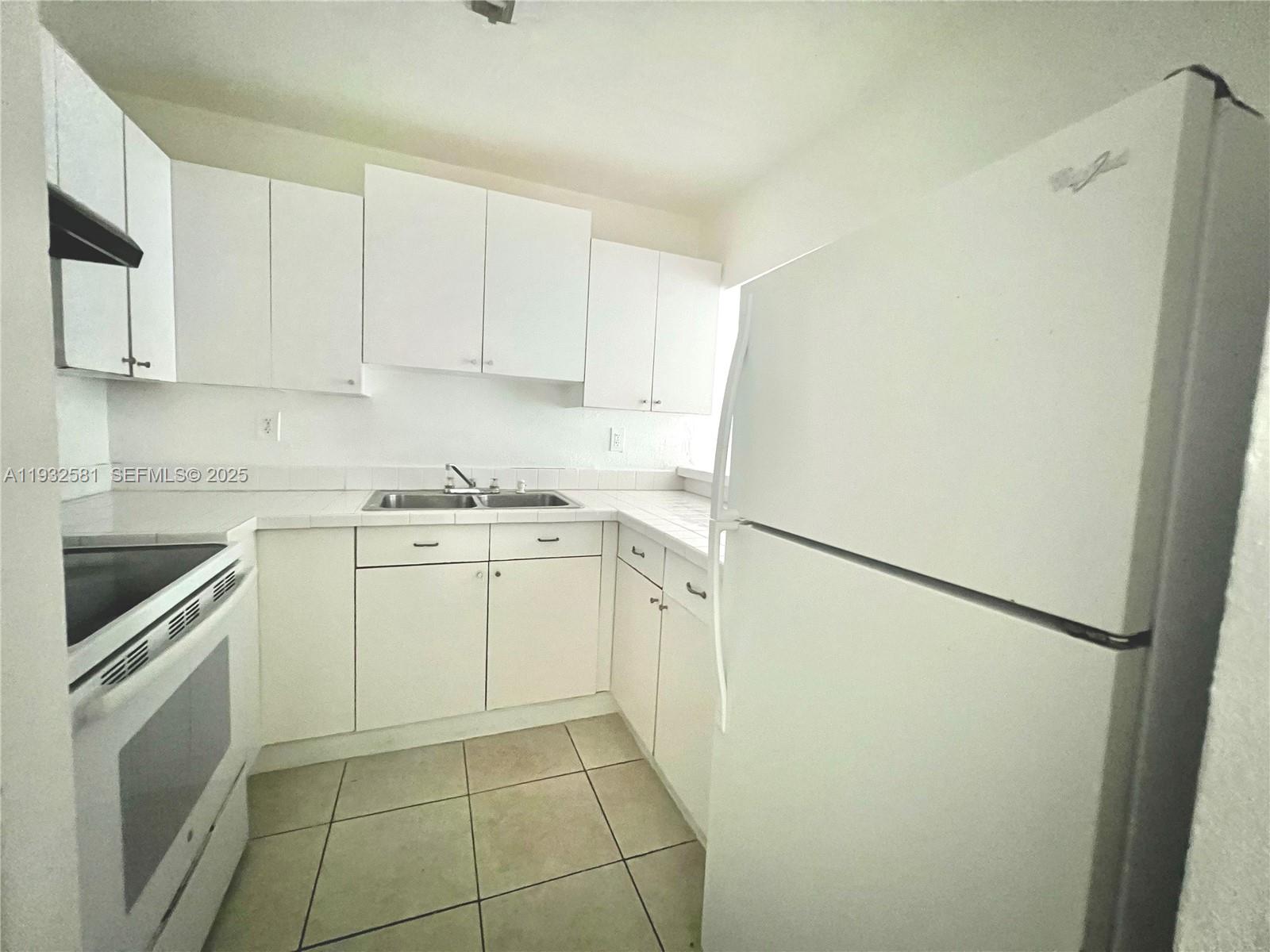 BELLAVISTA GARDENS CONDO - Residential Lease