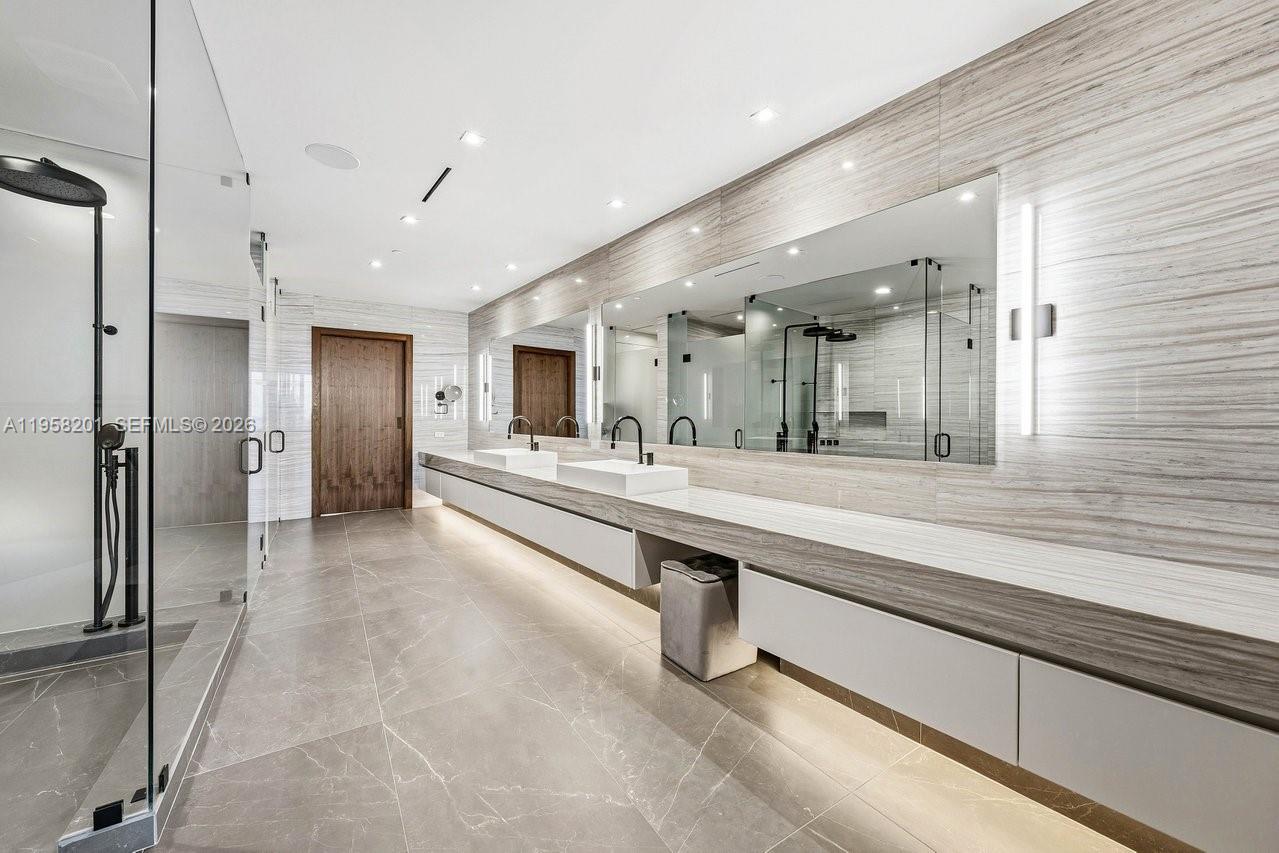 2200 FORT LAUDERDALE BEACH - Residential