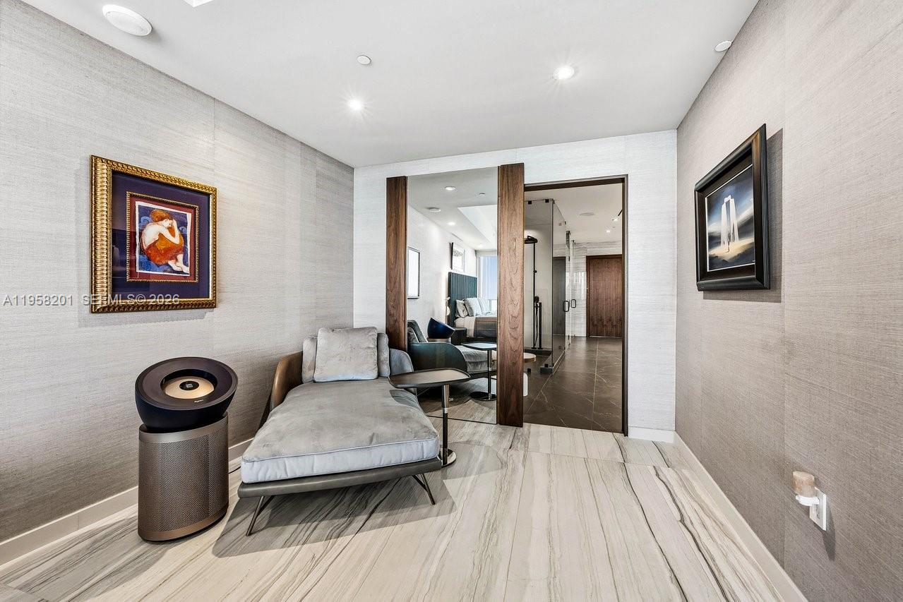 2200 FORT LAUDERDALE BEACH - Residential