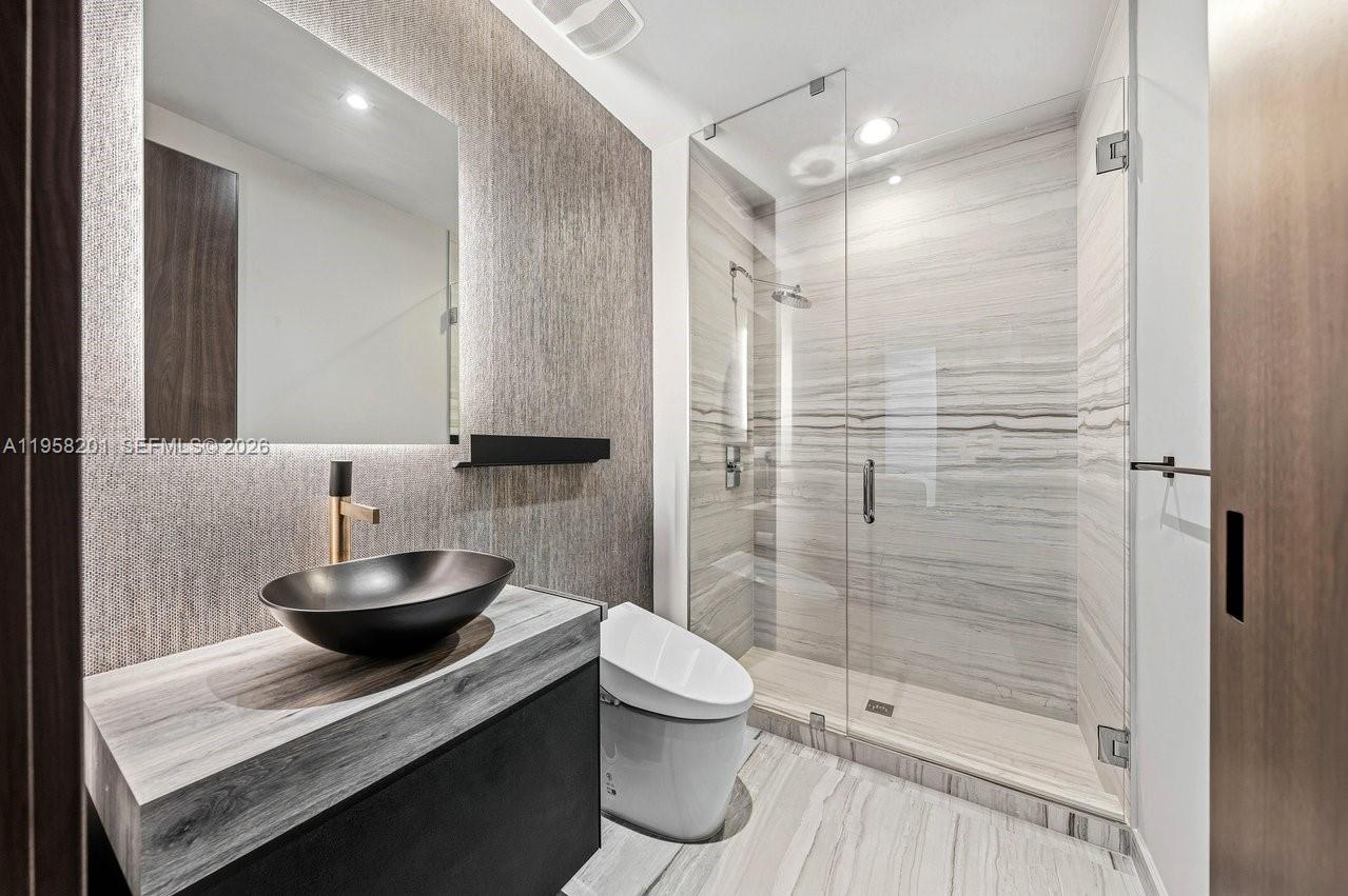 2200 FORT LAUDERDALE BEACH - Residential