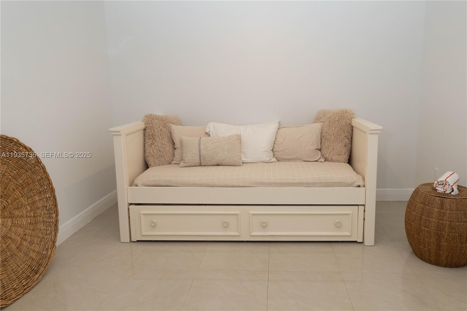 BEACH CLUB THREE CONDO - Residential