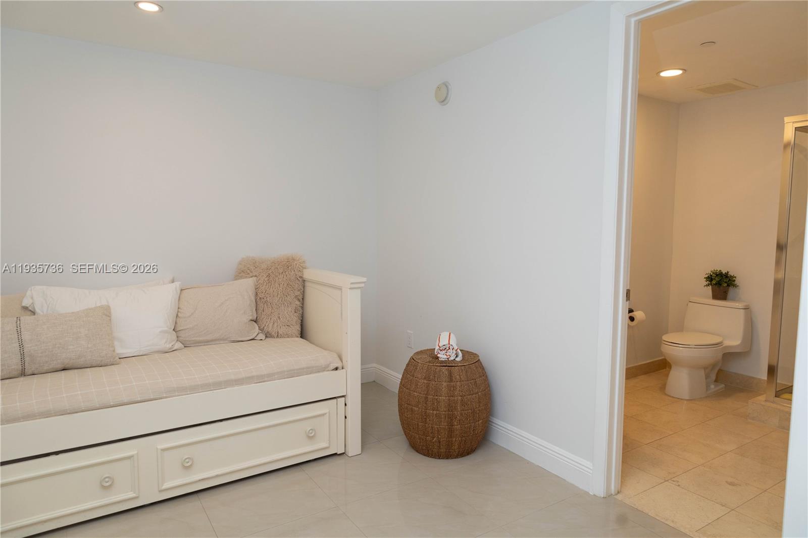 BEACH CLUB THREE CONDO - Residential