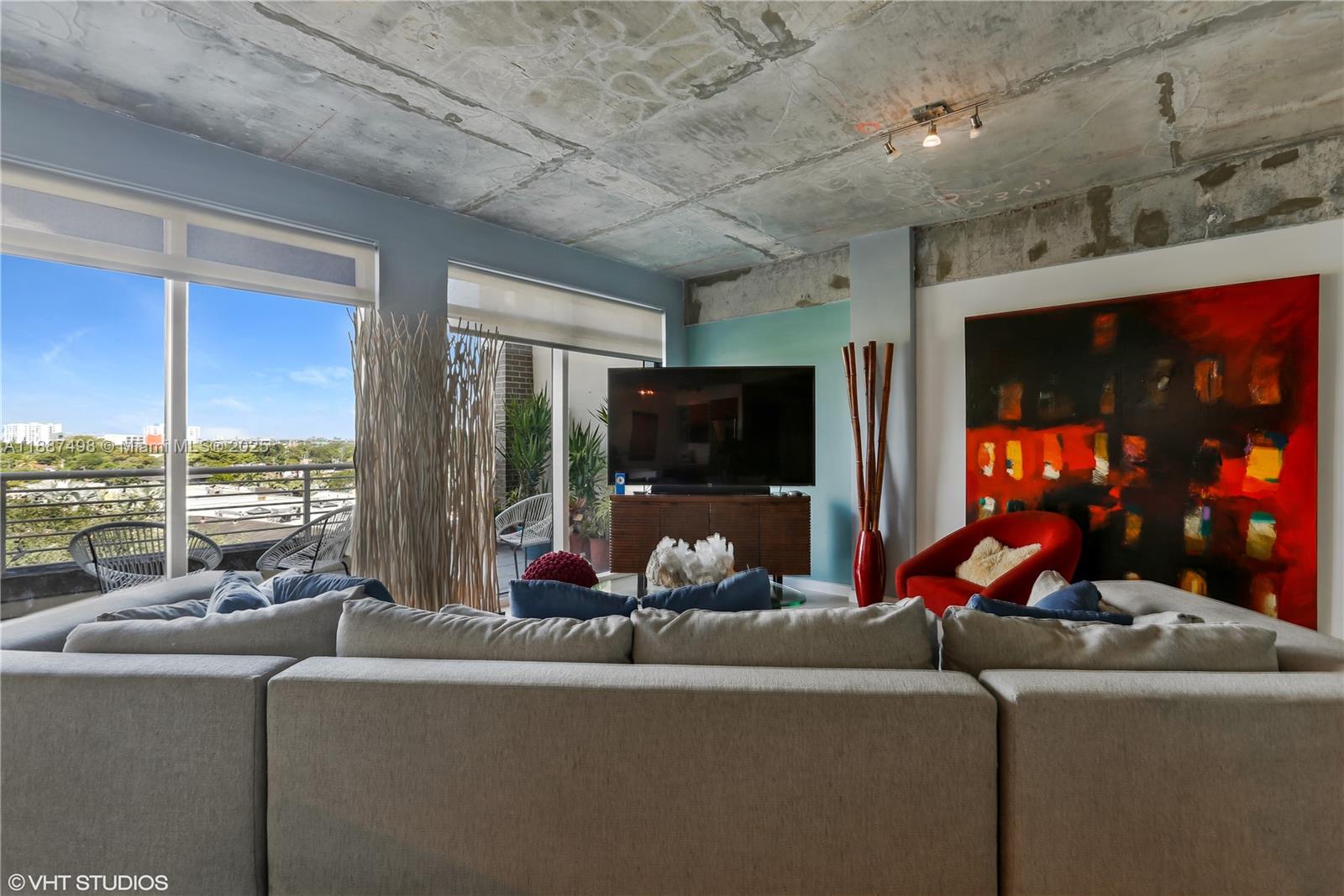 MIDBLOCK MIAMI CONDO - Residential Lease