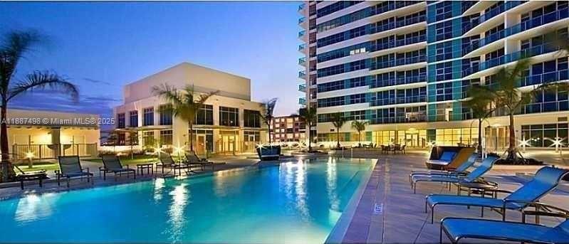 MIDBLOCK MIAMI CONDO - Residential Lease