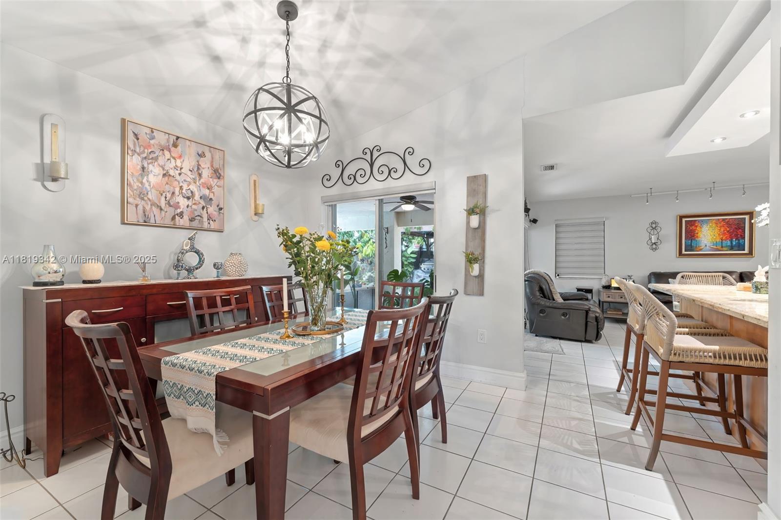 BIRD LAKES SOUTH SEC 2 - Residential Lease
