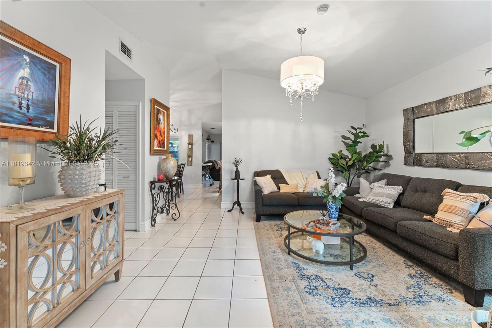 BIRD LAKES SOUTH SEC 2 - Residential Lease