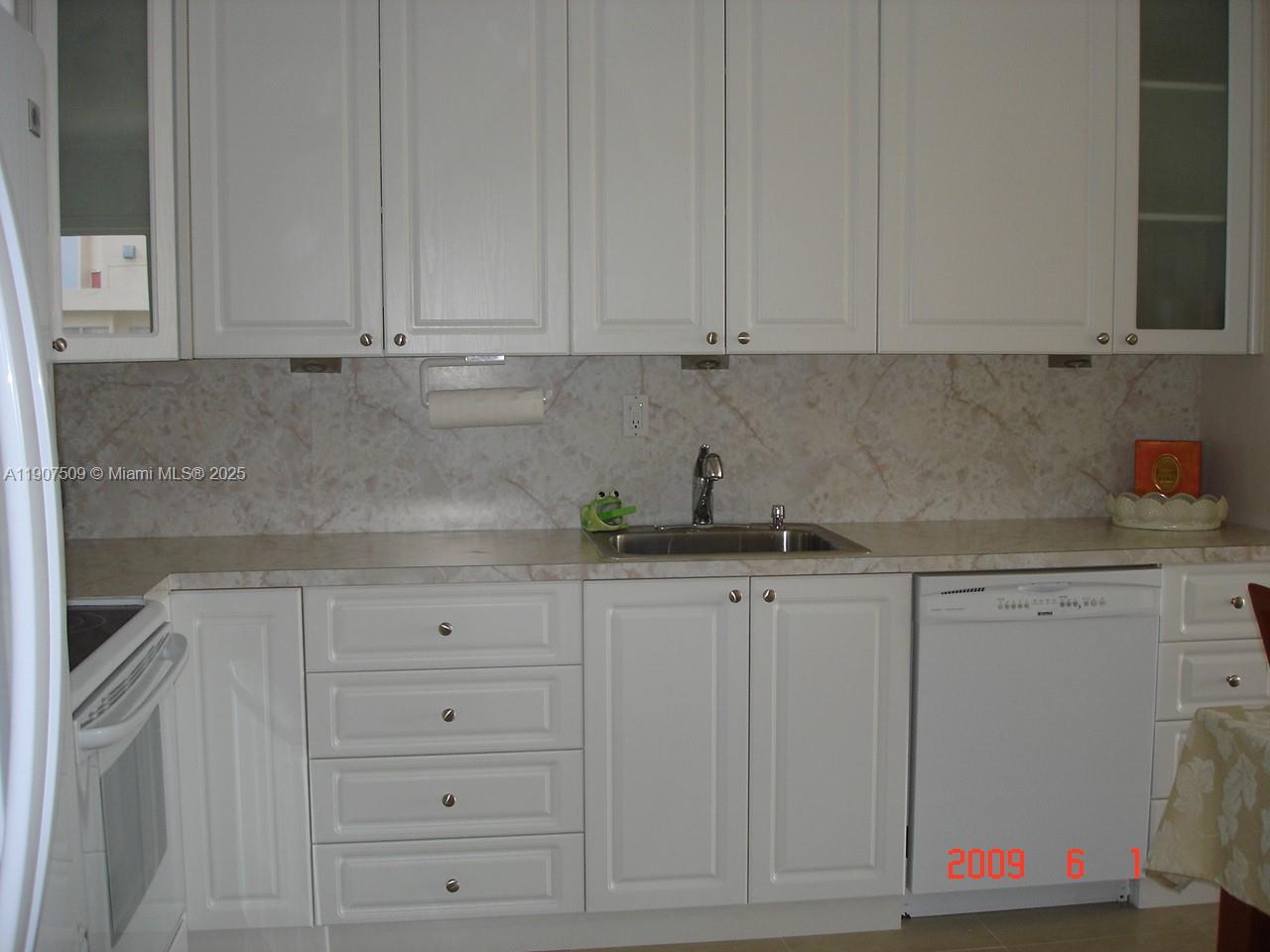 DEL PRADO MARINA - Residential