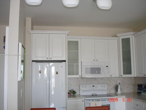 18061 Biscayne Blvd PH03 Aventura FL 33160