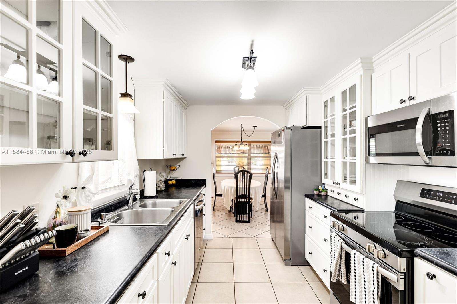 ESTATES OF FT. LAUDERDALE - Residential