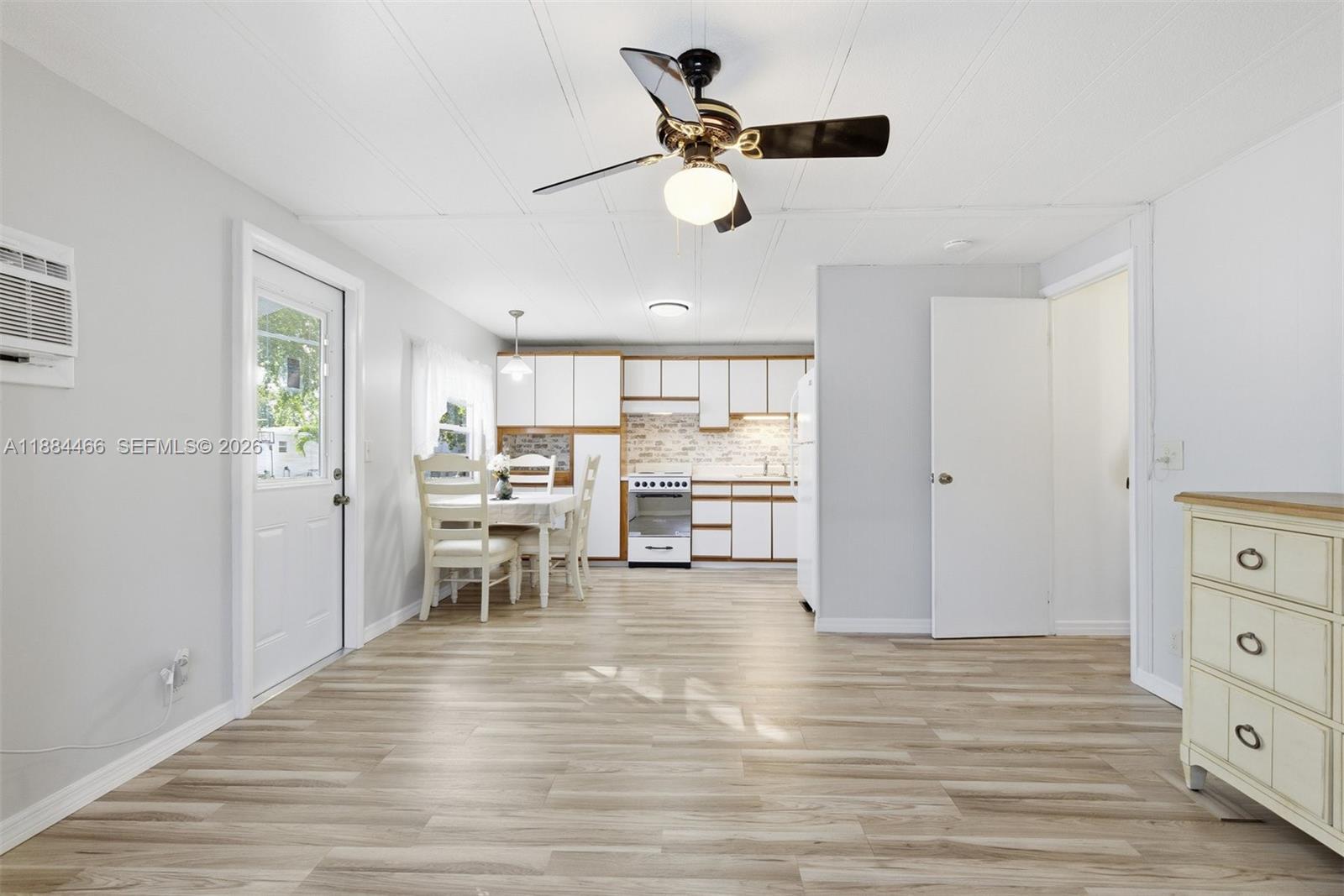 ESTATES OF FT. LAUDERDALE - Residential