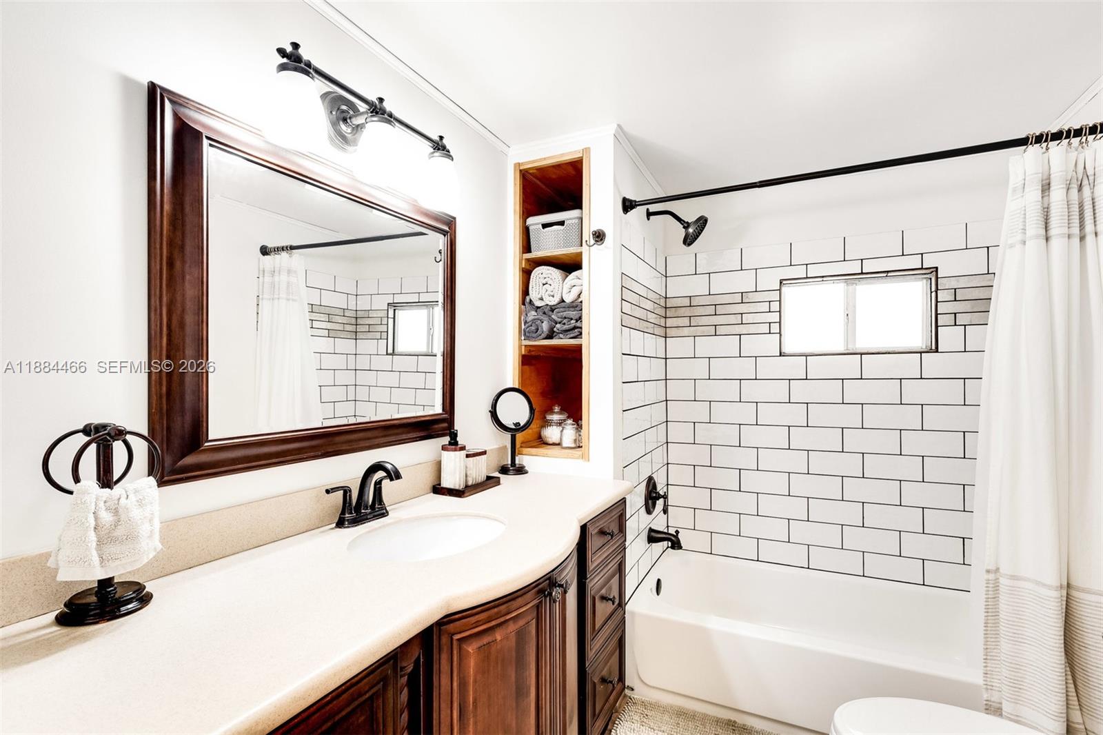 ESTATES OF FT. LAUDERDALE - Residential