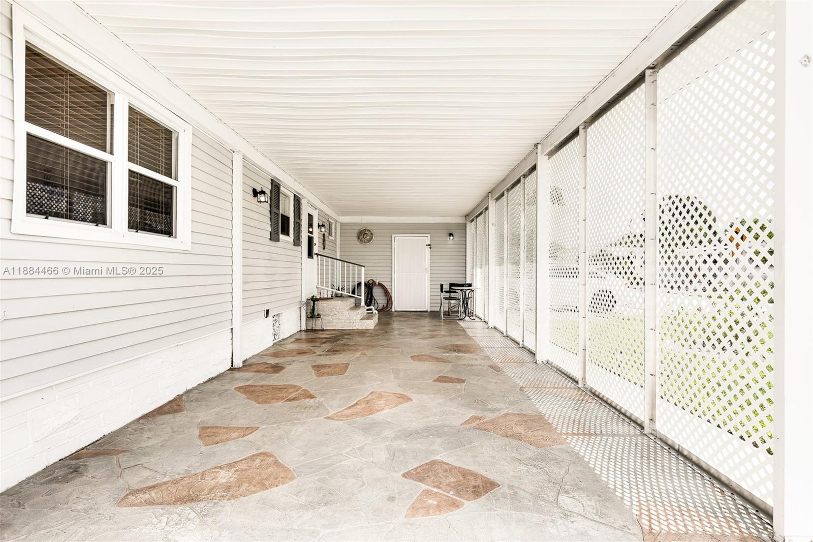 ESTATES OF FT. LAUDERDALE - Residential