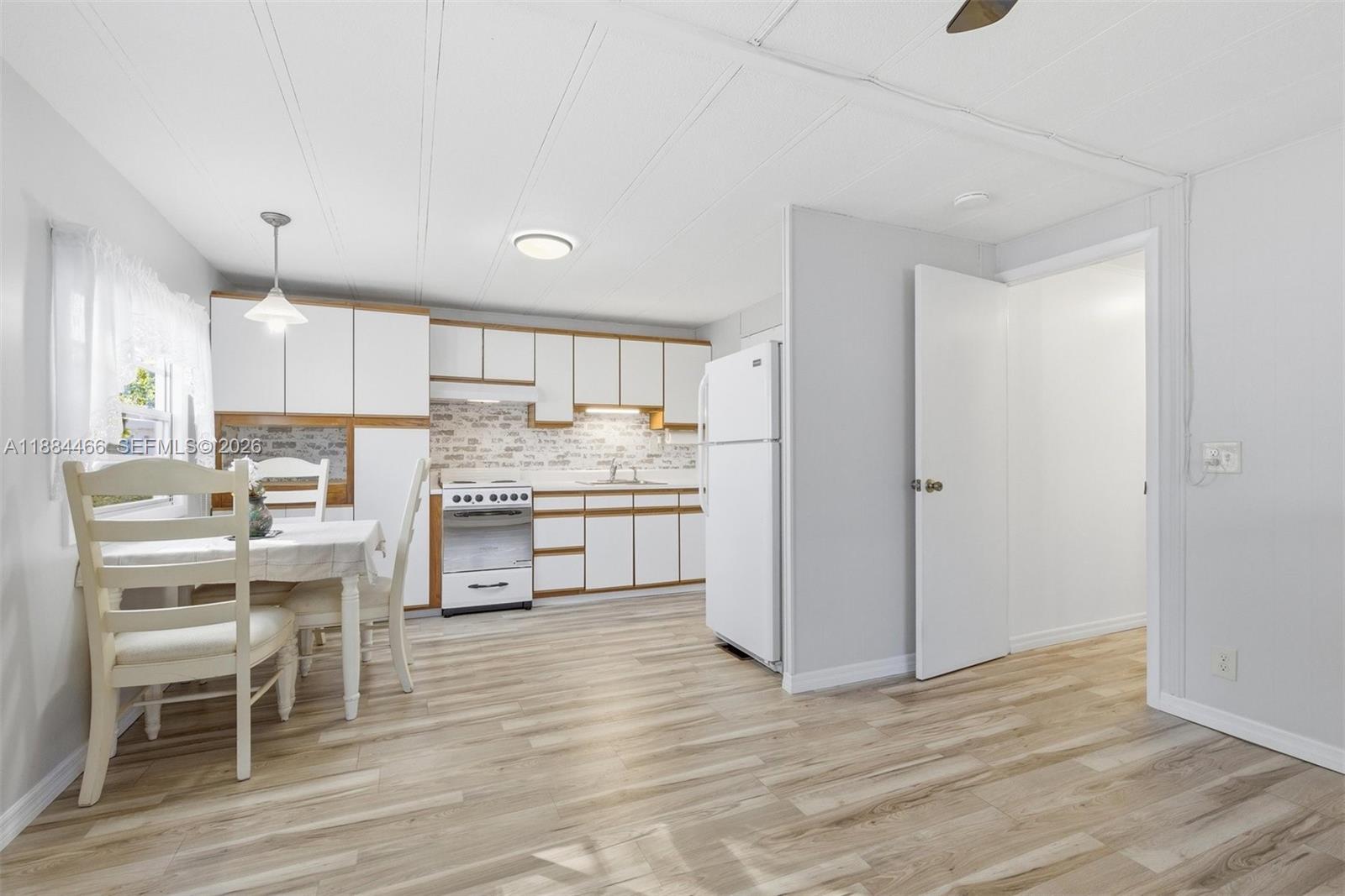 ESTATES OF FT. LAUDERDALE - Residential