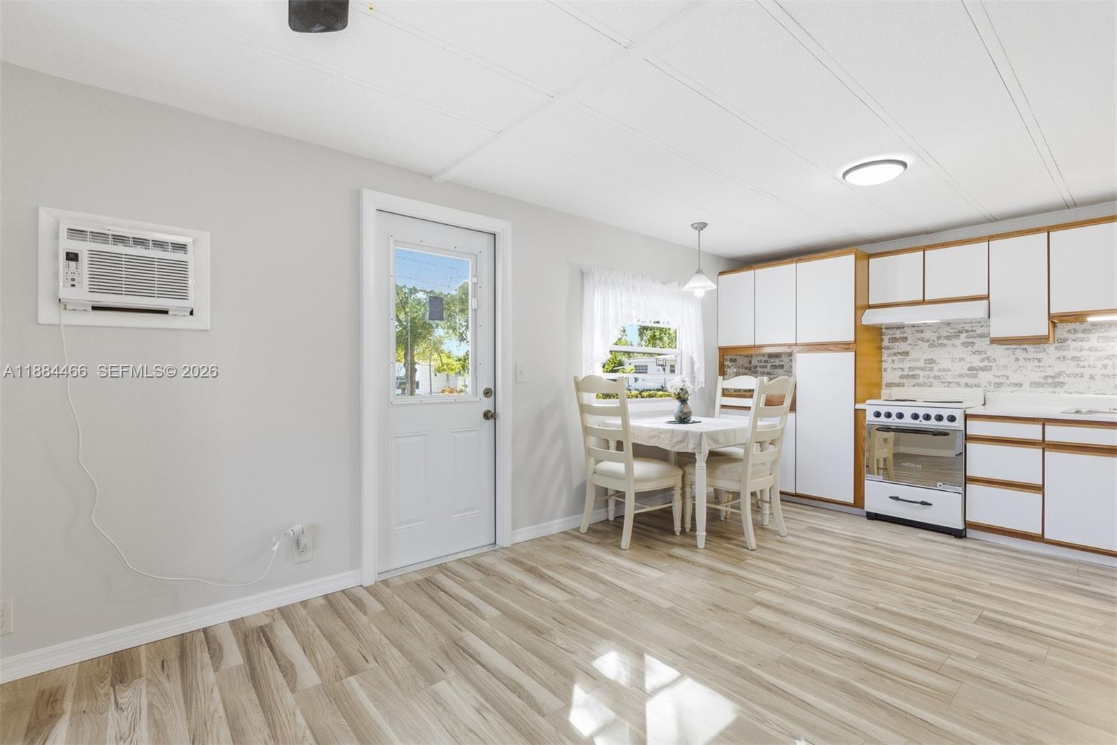 ESTATES OF FT. LAUDERDALE - Residential