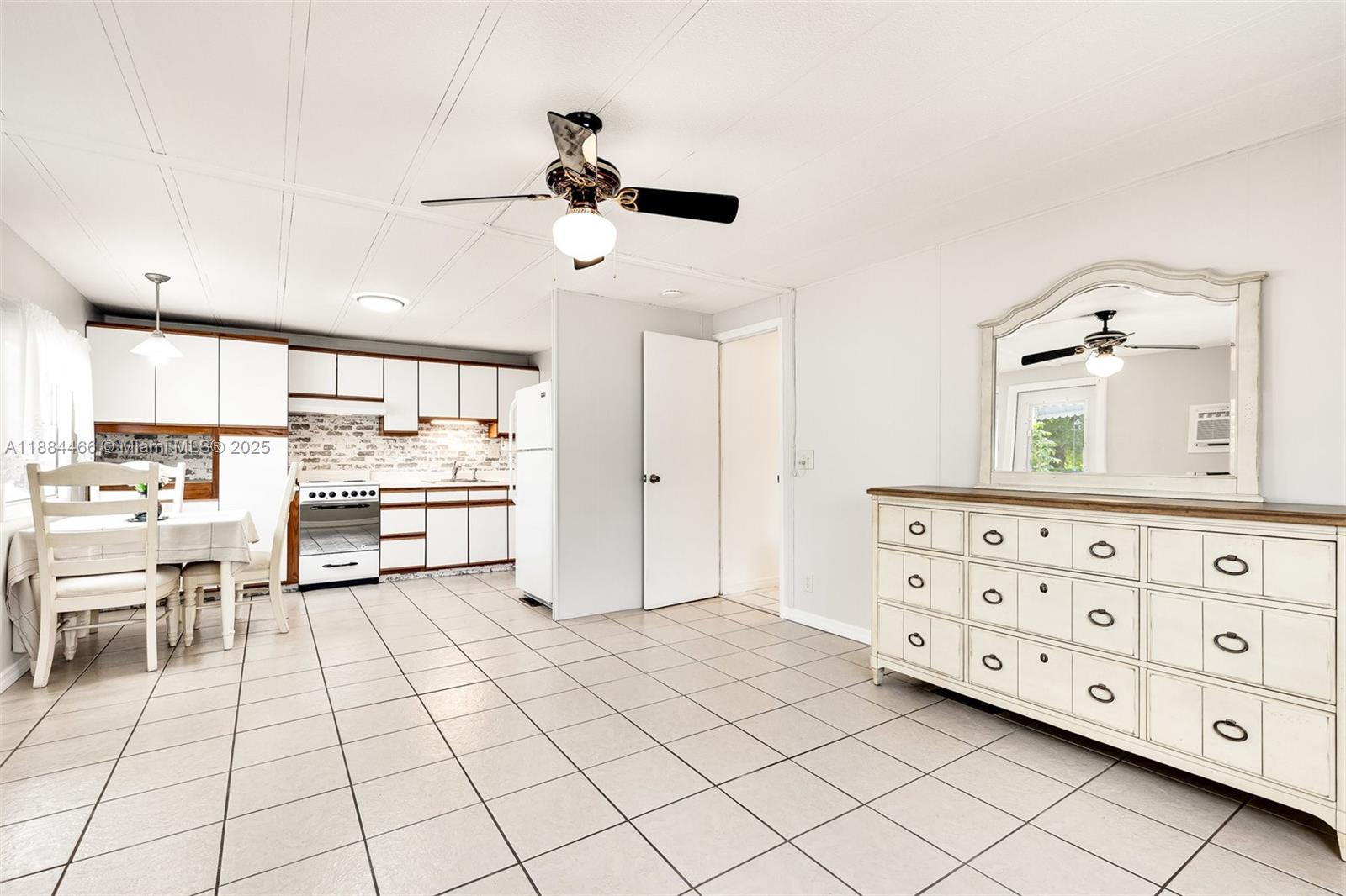 ESTATES OF FT. LAUDERDALE - Residential