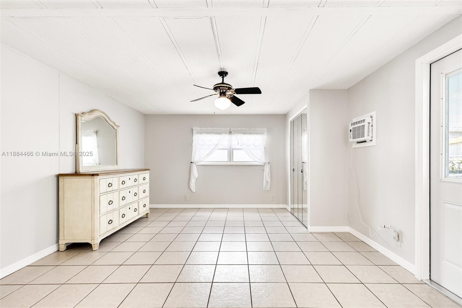 ESTATES OF FT. LAUDERDALE - Residential