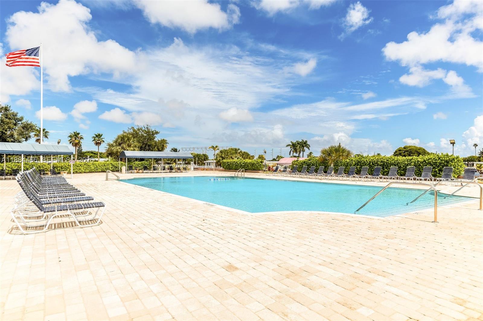 ESTATES OF FT. LAUDERDALE - Residential