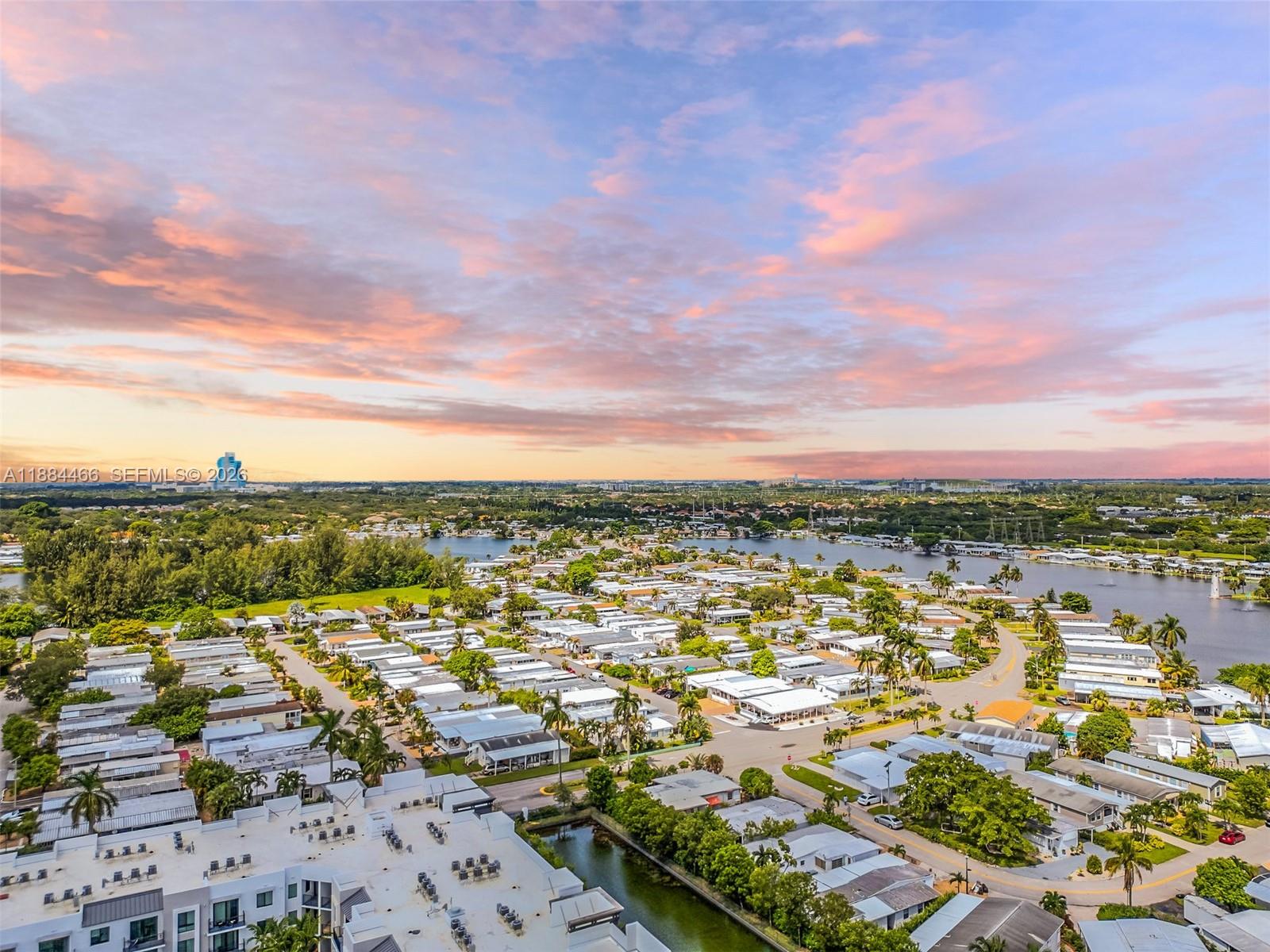 ESTATES OF FT. LAUDERDALE - Residential