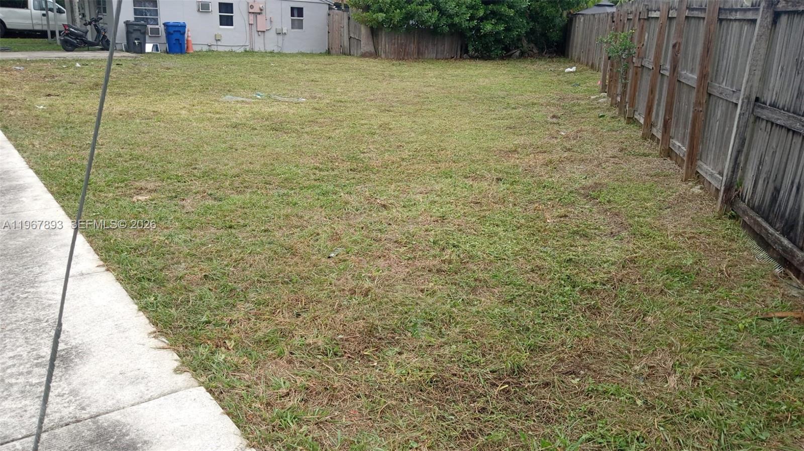 HOLLYWOOD BEACH GARDENS - Land