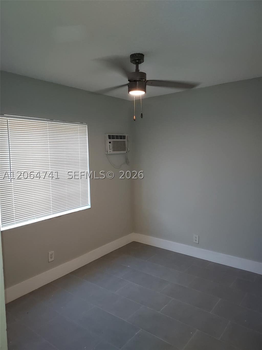 Photo of 808 SW 14th Ter #4, Fort Lauderdale, FL 33312 (MLS # A12064741)