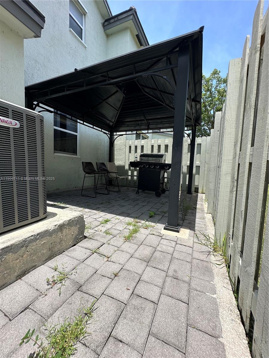 FIJI CONDO NO 1 - Residential