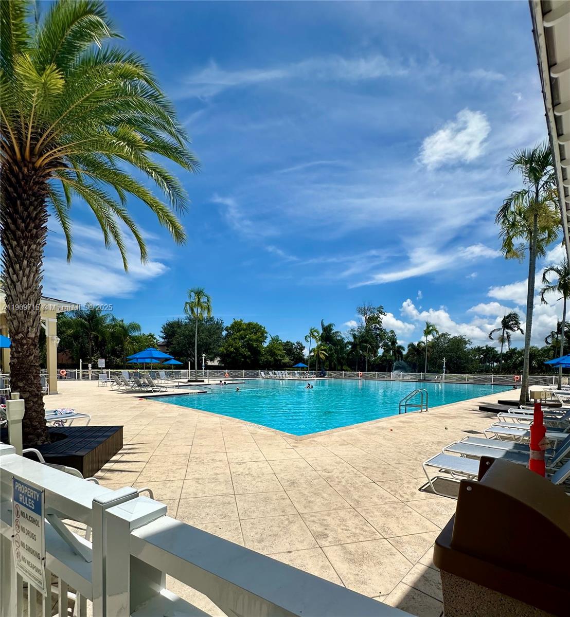 FIJI CONDO NO 1 - Residential