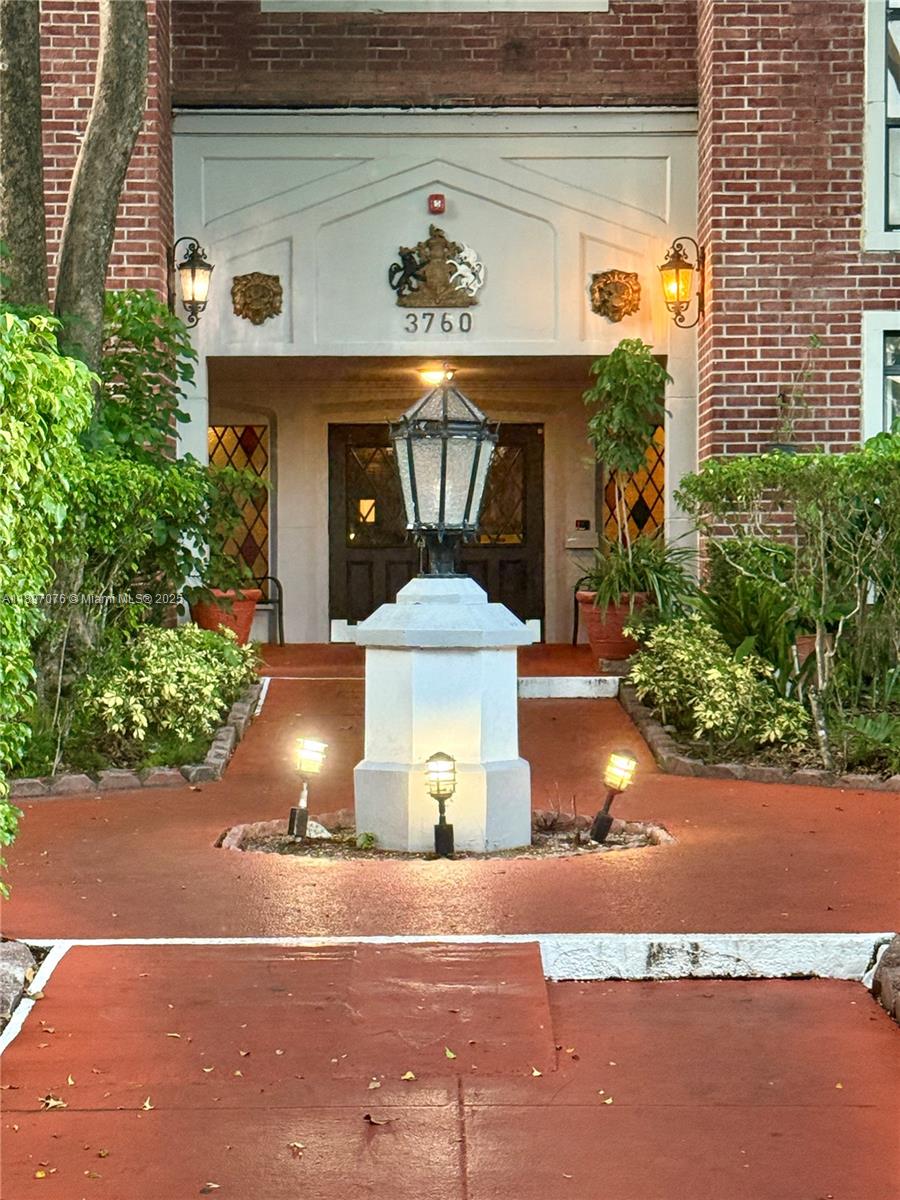 3760 Inverrary Dr 3D