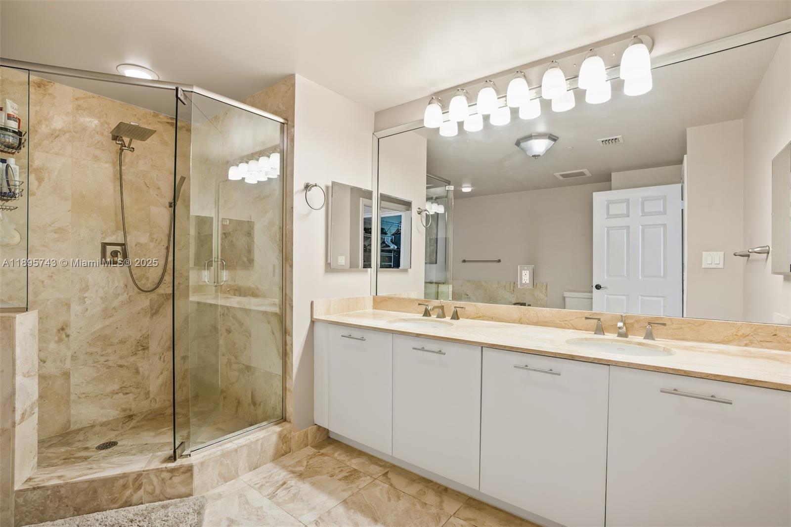 VERANDA CONDO - Residential Lease