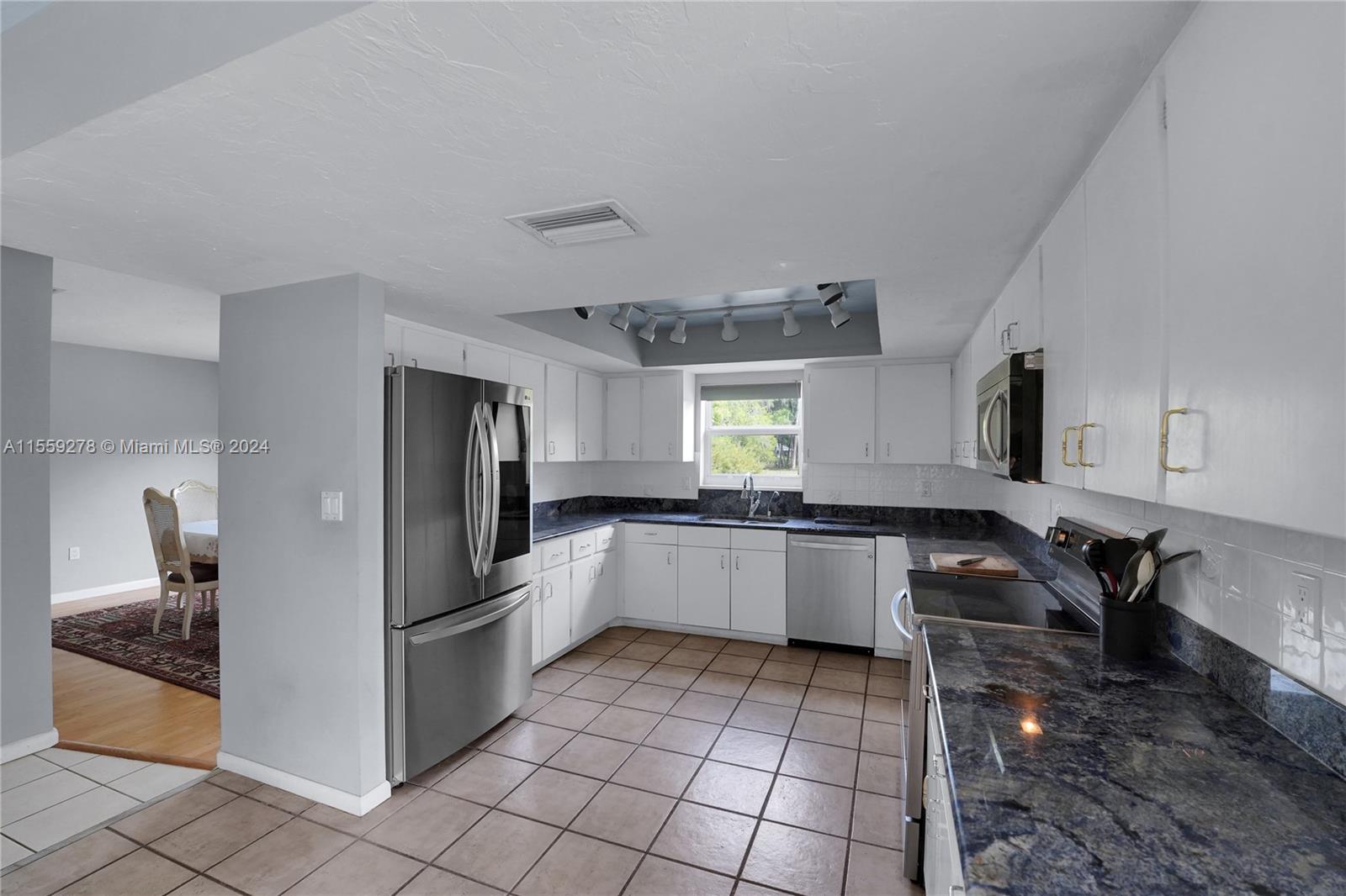FOX CREEK ACRES - Residential