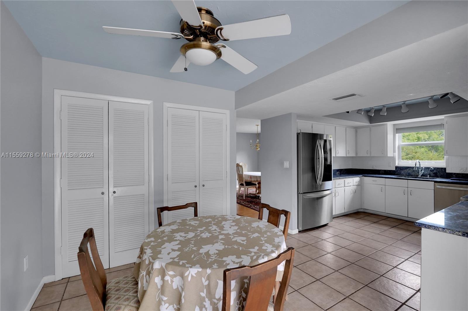 FOX CREEK ACRES - Residential