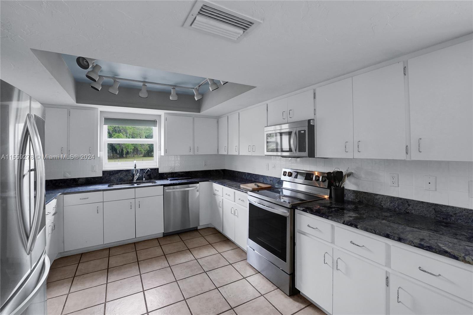 FOX CREEK ACRES - Residential