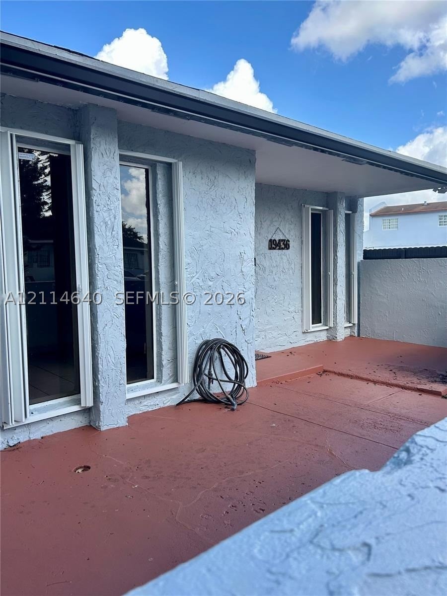 19436 NW 53rd Pl, Miami Gardens FL 33055