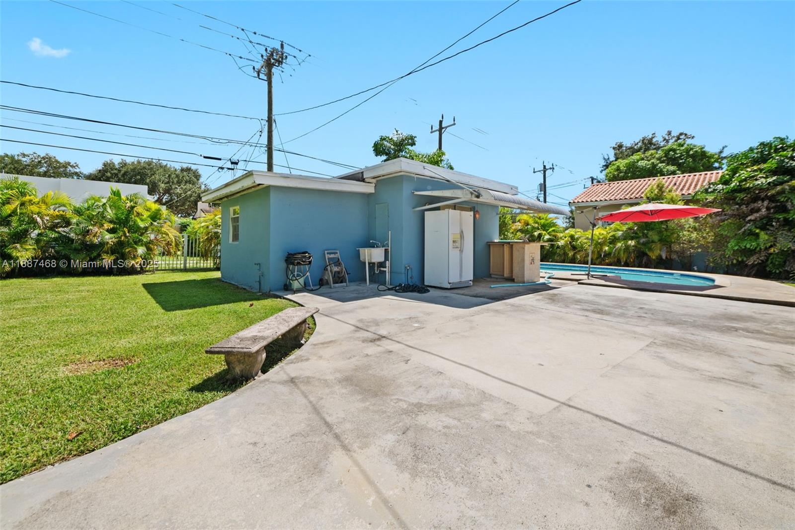 COUNTRY CLUB ESTATES SEC - Residential