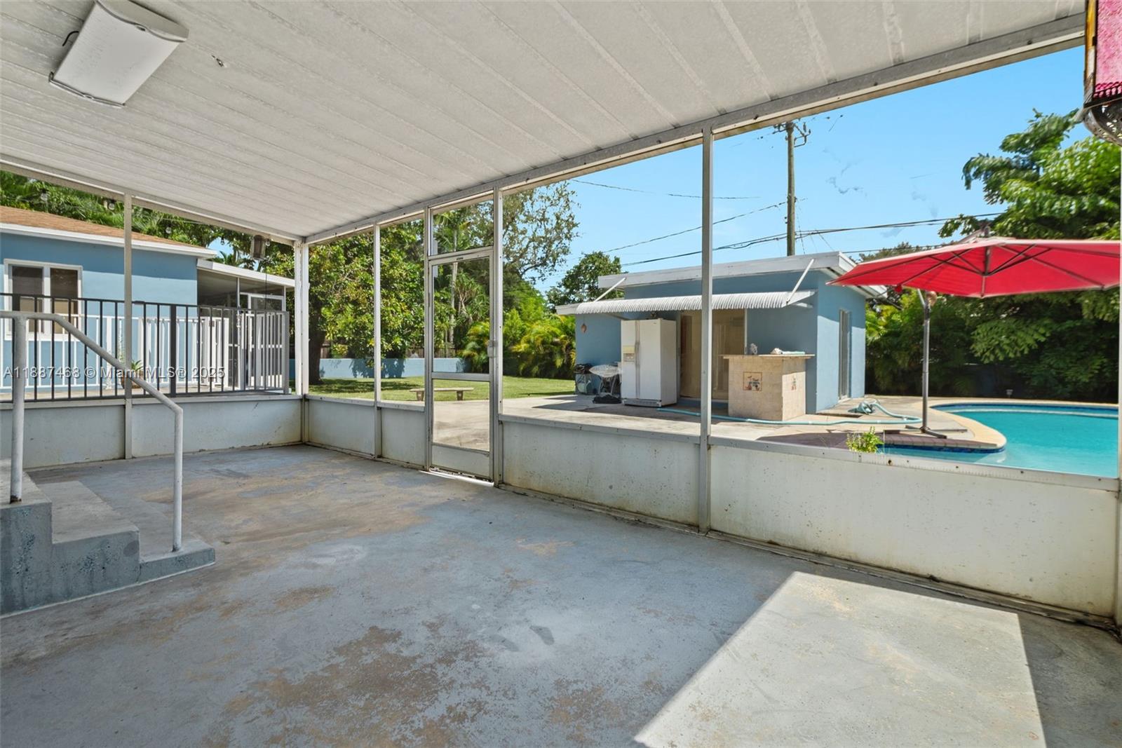 COUNTRY CLUB ESTATES SEC - Residential