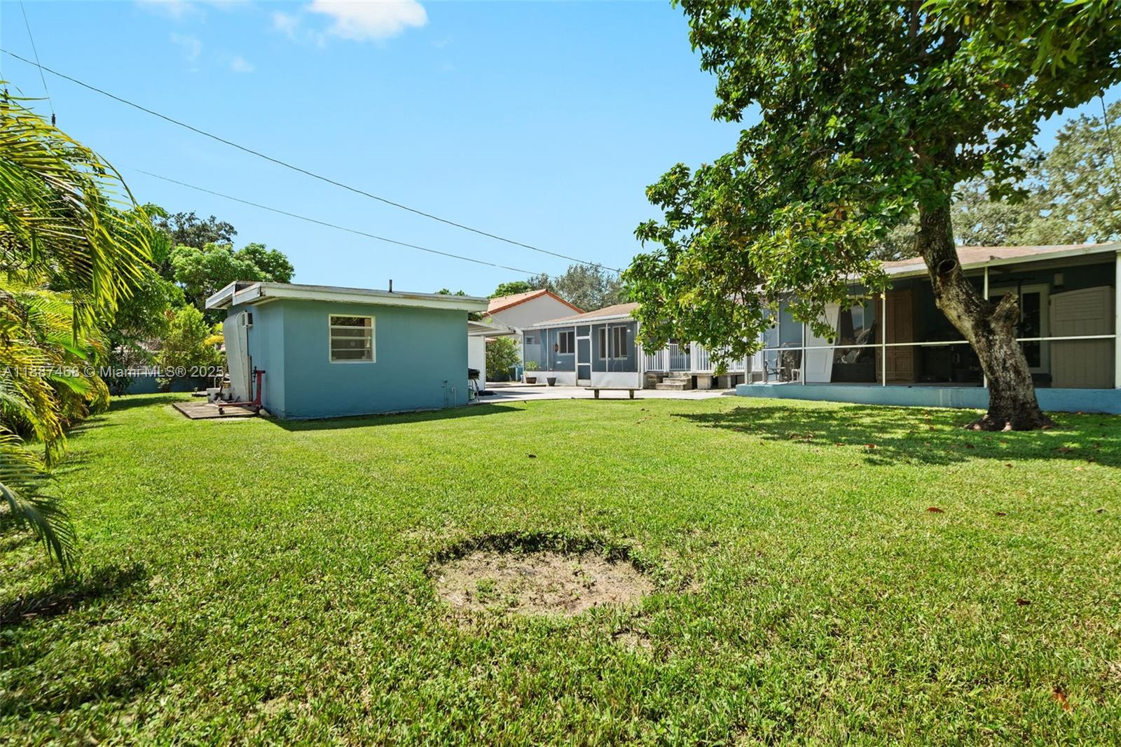 COUNTRY CLUB ESTATES SEC - Residential