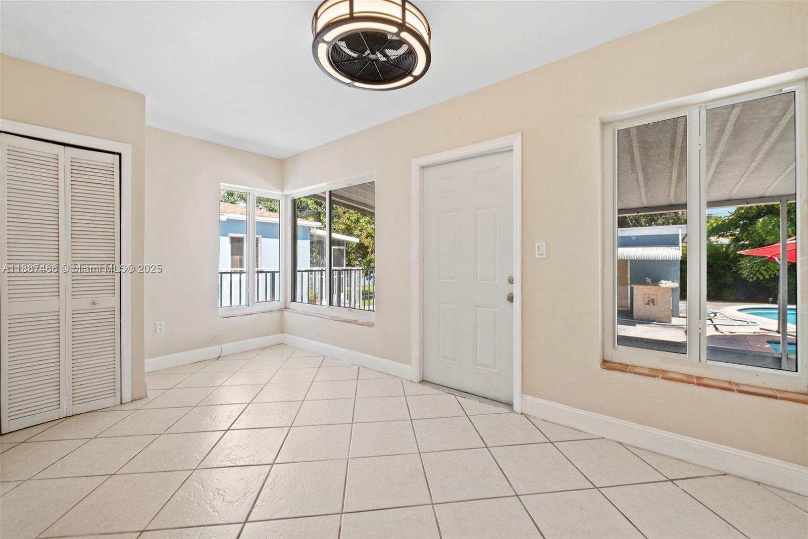 COUNTRY CLUB ESTATES SEC - Residential