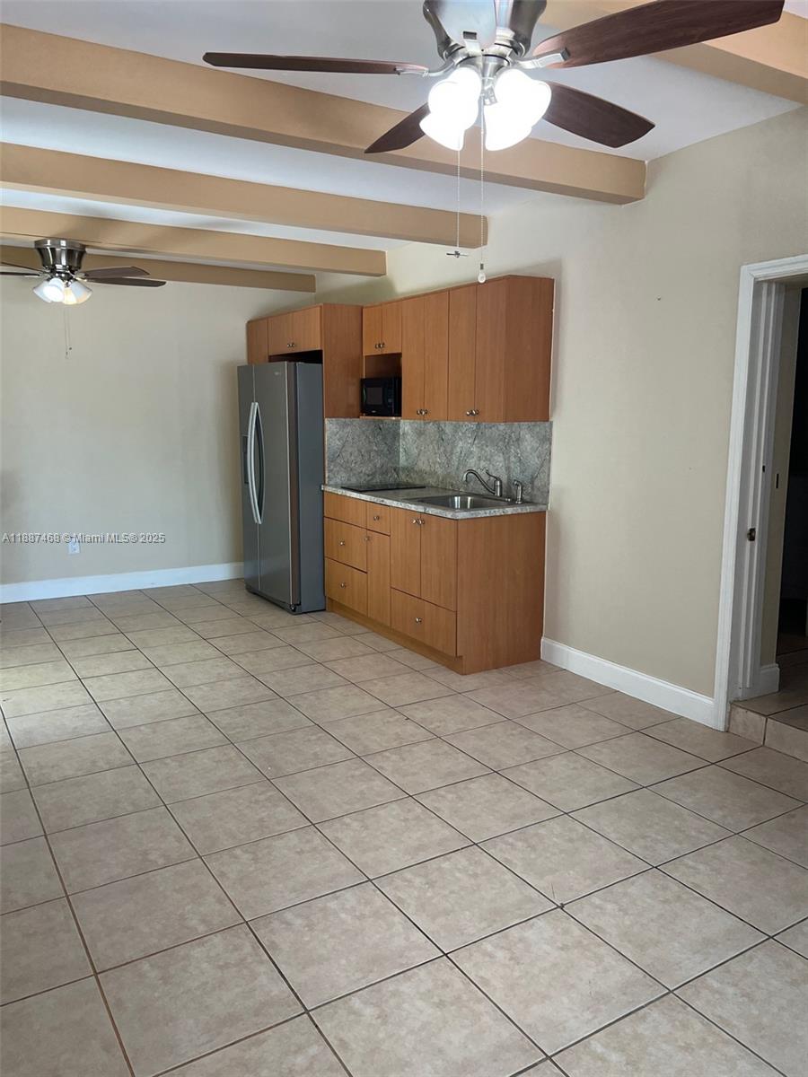 COUNTRY CLUB ESTATES SEC - Residential