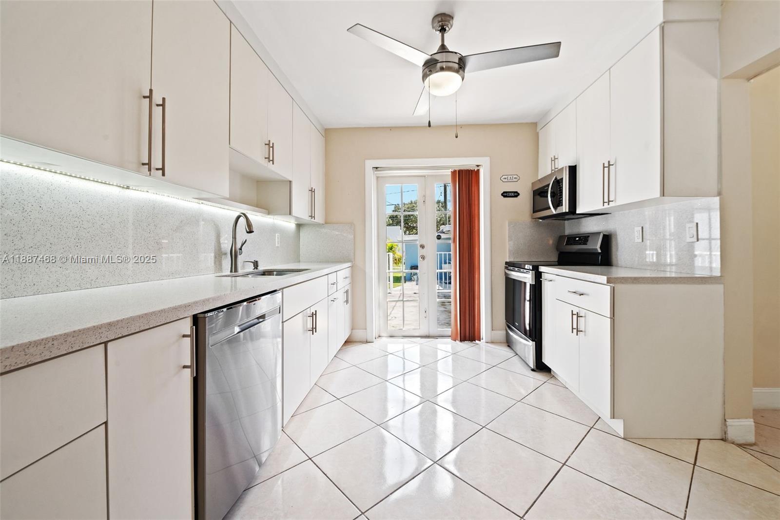 COUNTRY CLUB ESTATES SEC - Residential