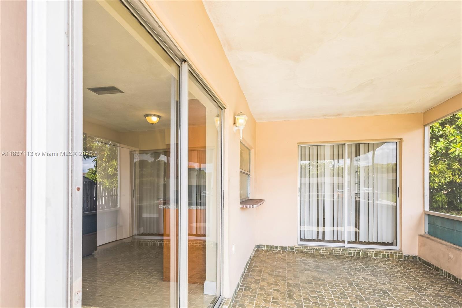 SUNRISE GOLF VILLAGE - Residential