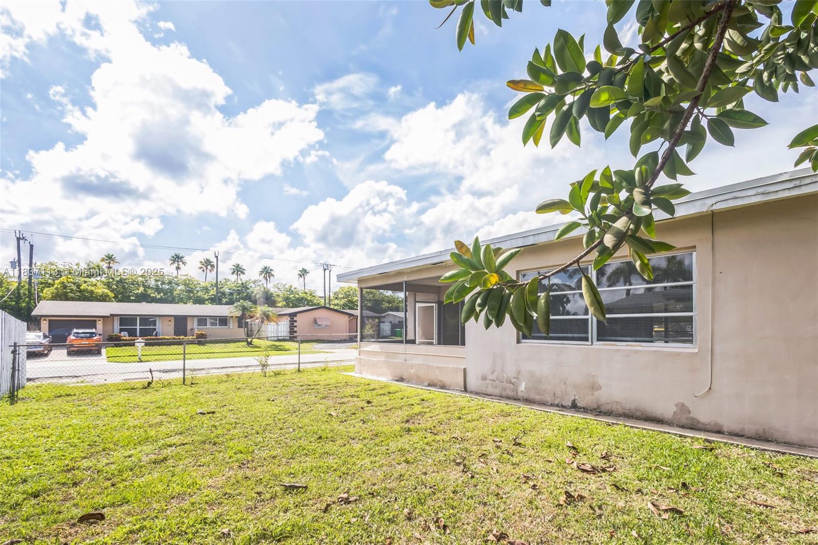 SUNRISE GOLF VILLAGE - Residential