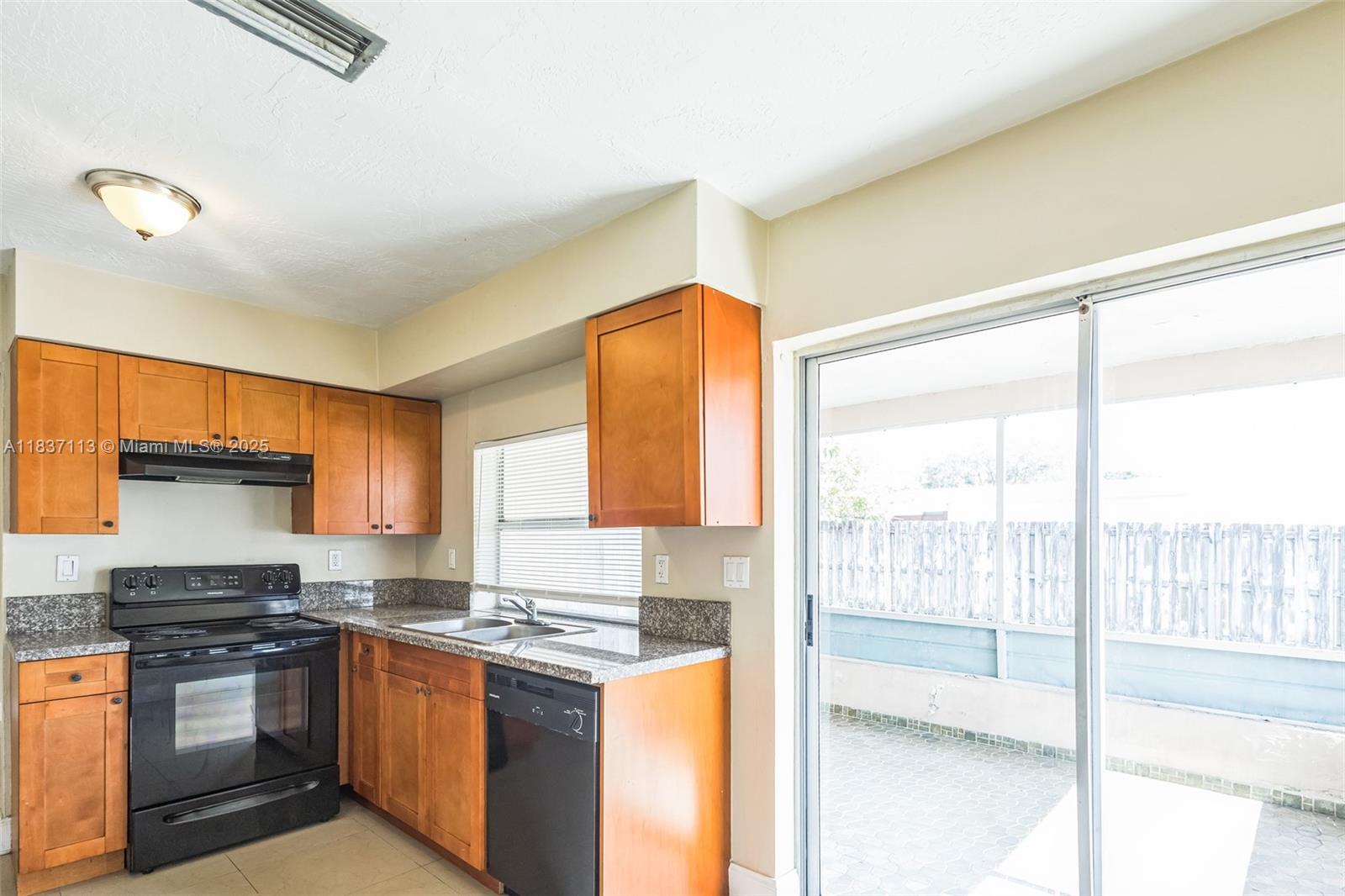 SUNRISE GOLF VILLAGE - Residential