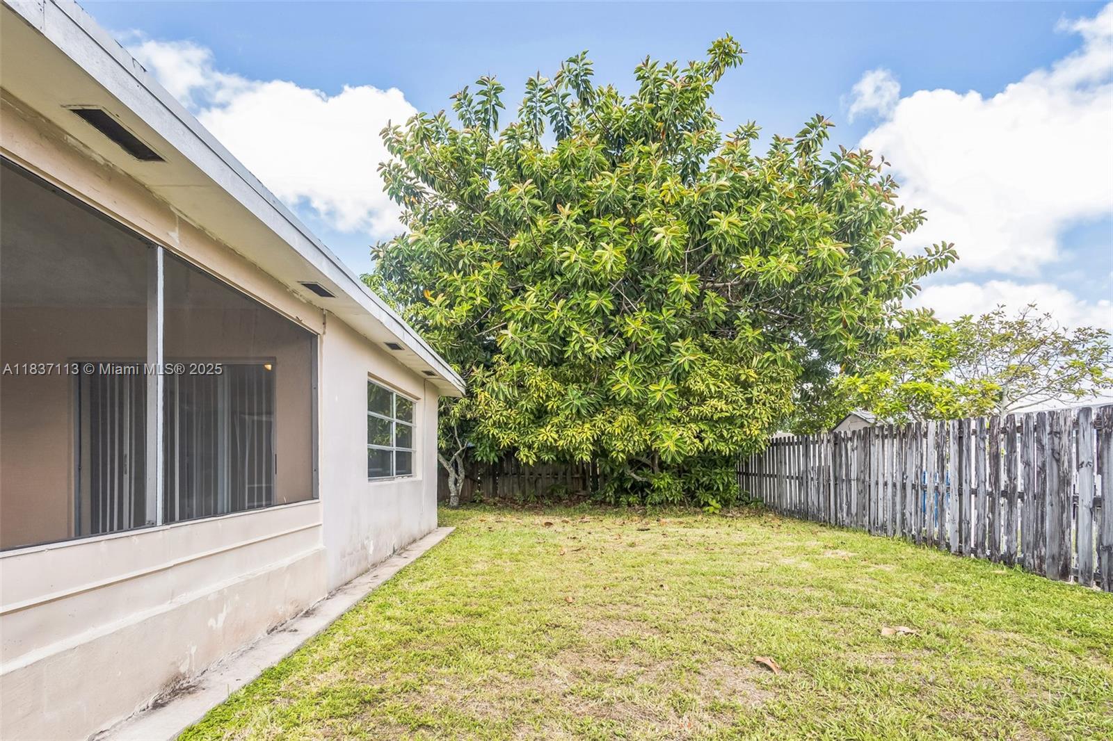 SUNRISE GOLF VILLAGE - Residential