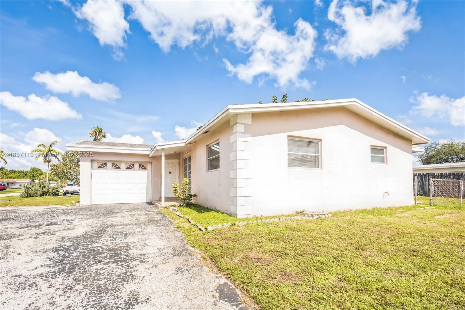 8361 NW 28th Pl