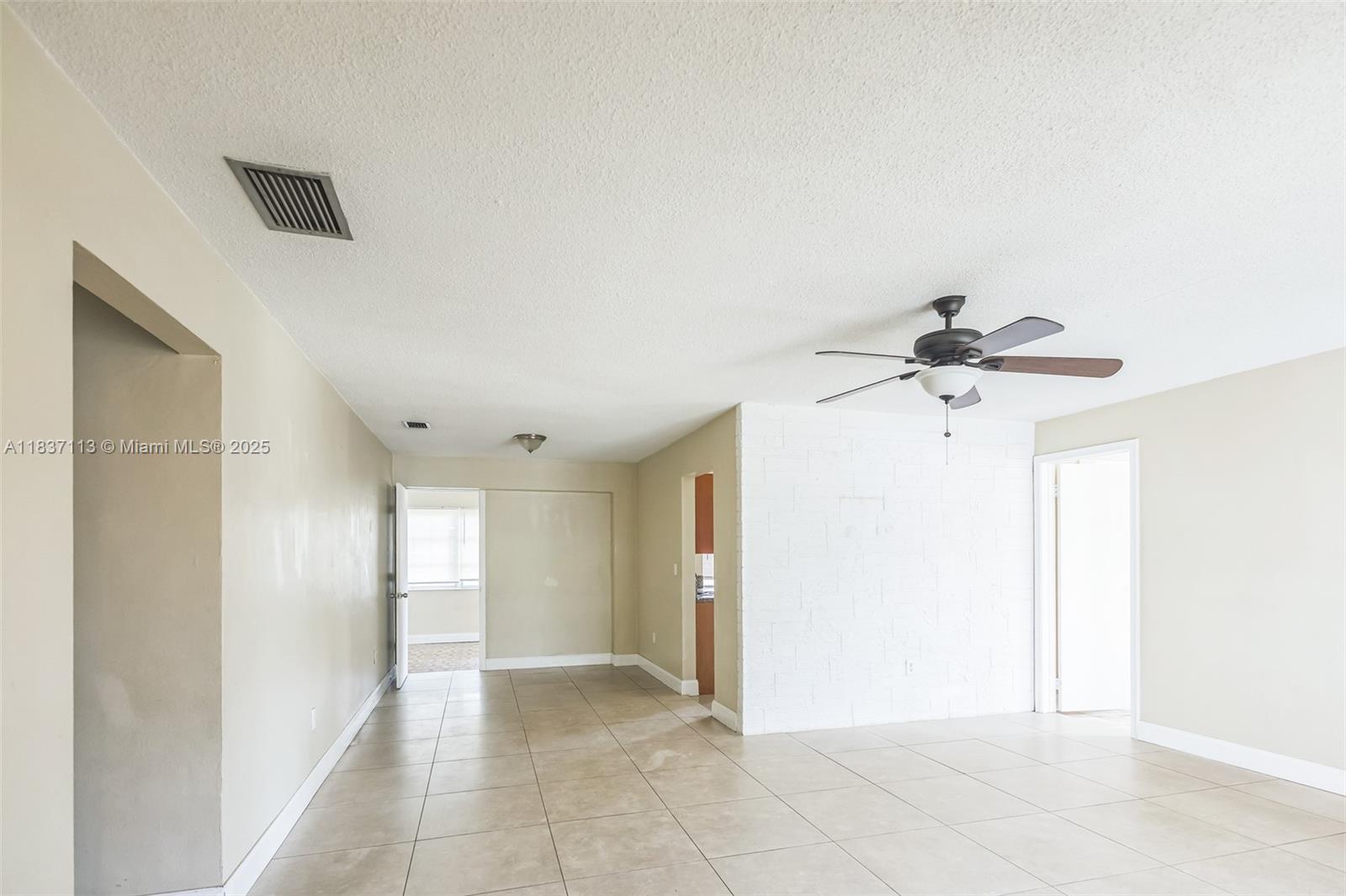 SUNRISE GOLF VILLAGE - Residential